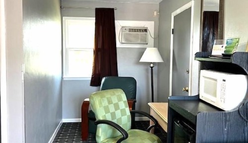 Standard Room, 1 Queen Bed