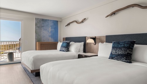 Room, 2 Queen Beds, Partial Ocean View (Partial View)