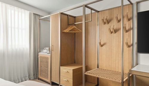 Room, 2 Queen Beds, City View