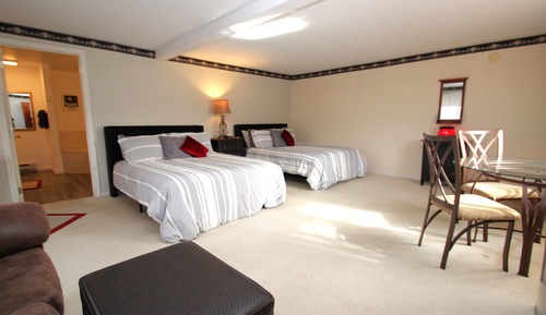 Deluxe Suite