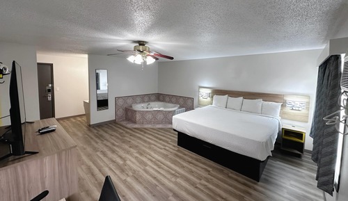 Suite, 1 King Bed, Non Smoking