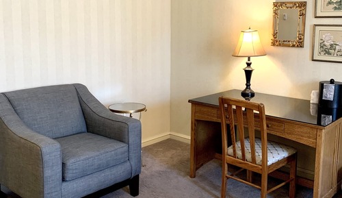 Deluxe Room, 1 King Bed, Jetted Tub (King Whirlpool)