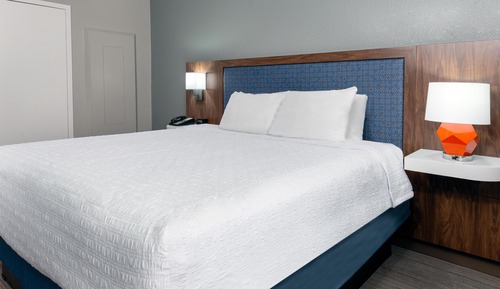 Suite, 1 King Bed, Kitchen