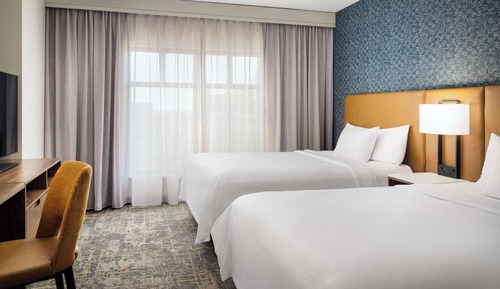 Suite, 2 Queen Beds, Accessible, Bathtub (Mobility & Hearing)