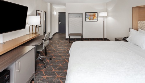 Standard Room, 1 King Bed