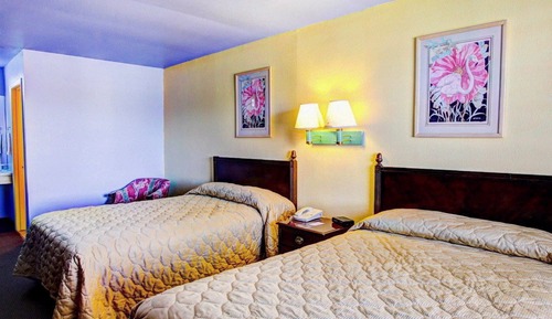 Double or Twin Room, 2 Double Beds, Smoking