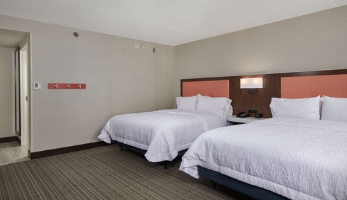 Studio Suite, 2 Queen Beds, Mobility Accessible, Microwave