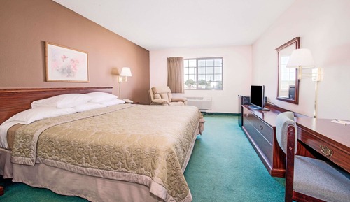 Deluxe Room, 1 King Bed, Non Smoking