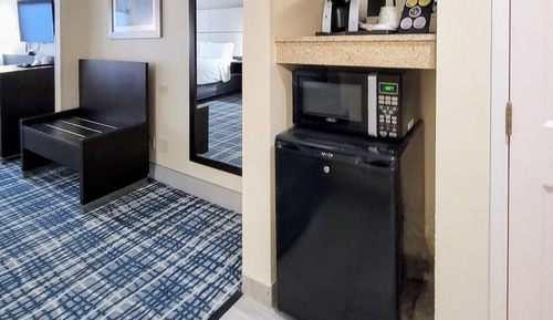 Standard Room, 1 King Bed