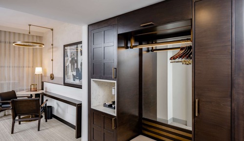 Room, 2 Queen Beds (Roll-In Shower)