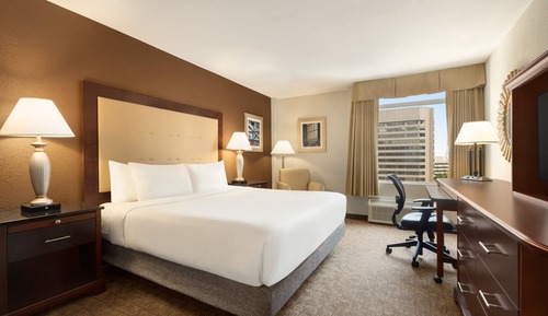 Standard Room, 1 King Bed, Accessible (Communication Accessible)