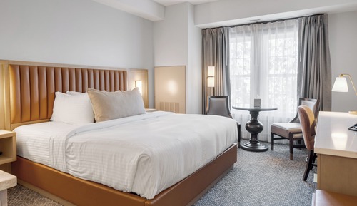 Standard Room, 1 King Bed