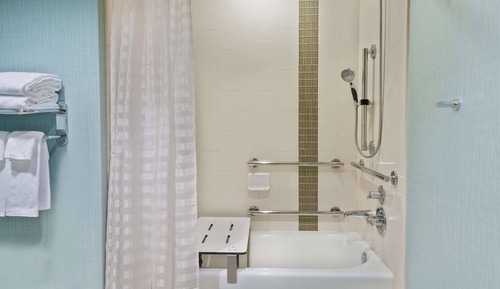 Room, Multiple Beds, Bathtub (2 Queen and 1 Sofa Bed, With Tub)