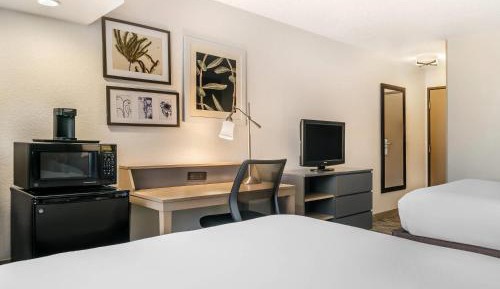 Double Bed Room- Accessible/Non Smoking