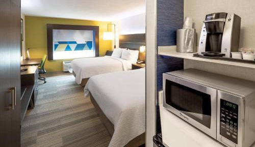 Standard Room with Two Queen Beds