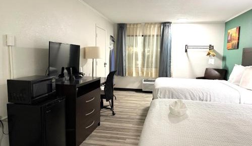 Suite with Two Queen Beds - Non-Smoking