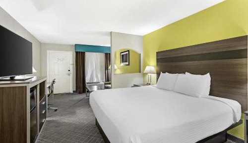 King Room with Sofa Bed - Non-Smoking