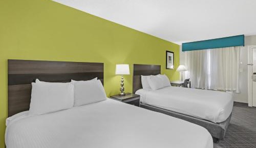 Queen Room with Two Queen Beds - Smoking