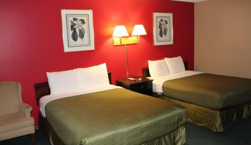 Queen Room with Two Queen Beds (2nd Floor) - Non-Smoking