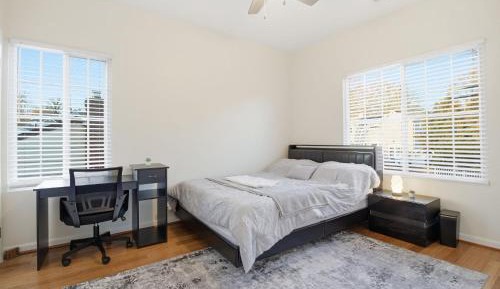 Double Room with Shared Bathroom