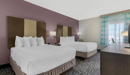 Quadruple Room with Two Queen Beds and Roll-In Shower - Disability Access/Non Smoking