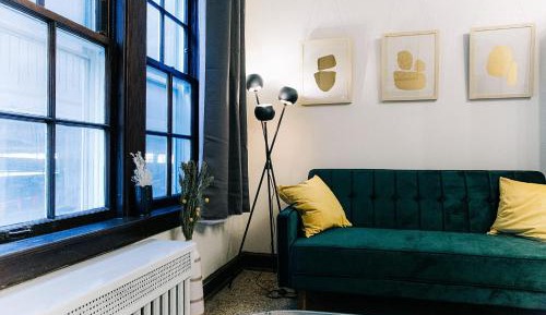 Deluxe Studio