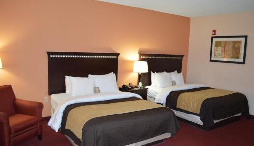 Queen Room with Two Queen Beds - Non-Smoking
