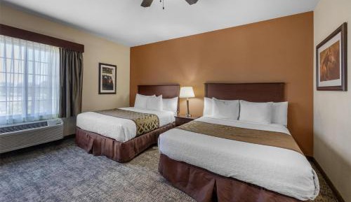 Queen Room with Two Queen Beds and Kitchenette