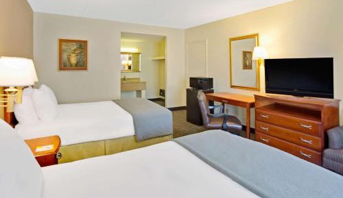 Deluxe Double Room with Two Double Beds - Non-Smoking