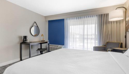 Queen Room with Two Queen Beds and Terrace - Non-Smoking