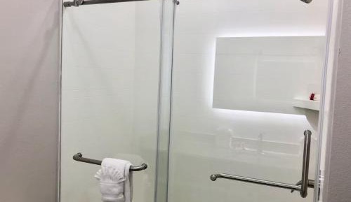 King Room - Mobility Access/Non-Smoking