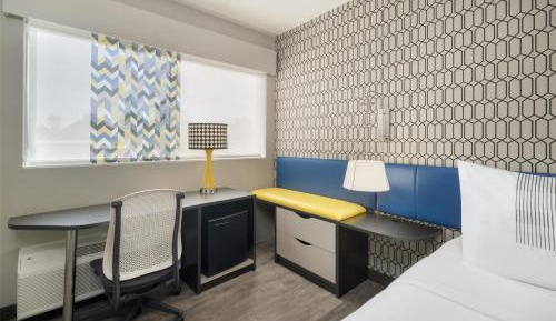 King Room with Mobility Accessible Tub