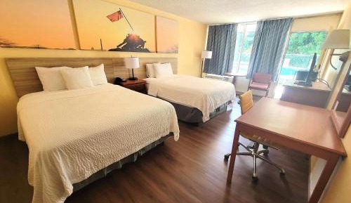 Queen Room with Two Queen Beds - Non-Smoking