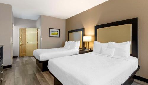 Queen Room with Two Queen Beds - Non-Smoking