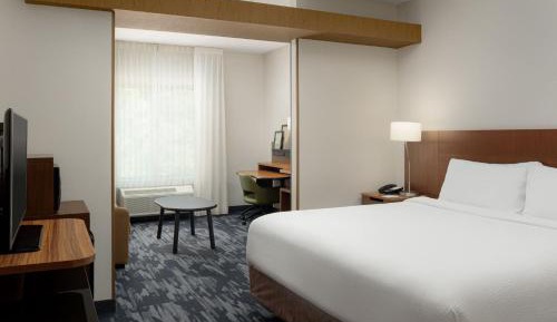 King Suite with Roll-In Shower and Sofa Bed - Mobility Access