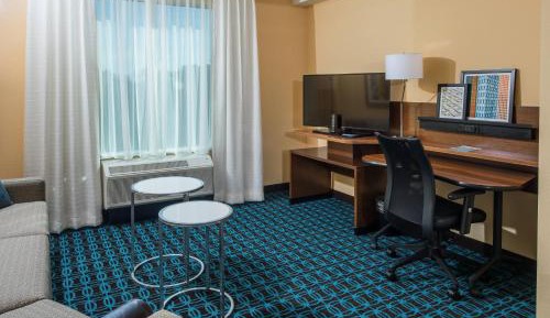 Queen Suite with Two Queen Beds and Sofa Bed - Hearing Accessible