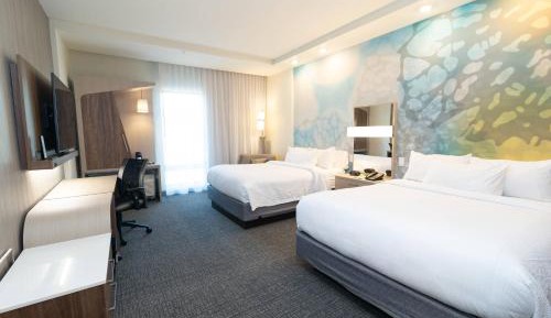 Queen Room with Two Queen Beds and Bathtub - Mobility Access/Hearing Accessible