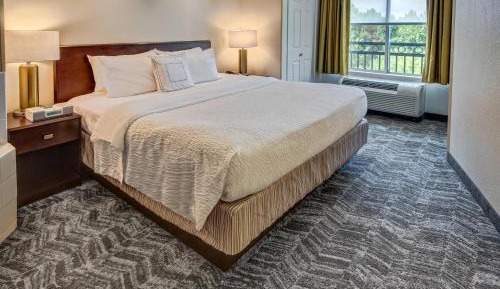 King Suite with Trundle Sofa