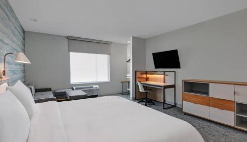 King Studio with Sofa Bed