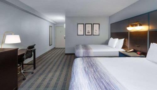 2 Queen Beds, Mobility Accessible Room, Roll-In Shower, Non-Smoking