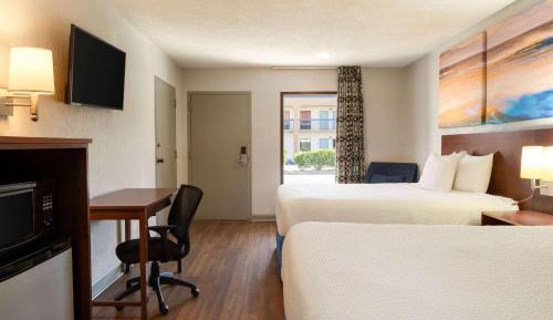 Queen Room with Two Queen Beds - Non-Smoking