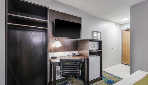 Queen Suite