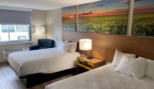 Queen Room with Two Queen Beds - Non-Smoking