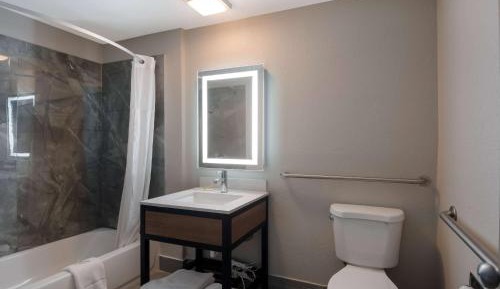 King Room - Mobility Access/Non-Smoking