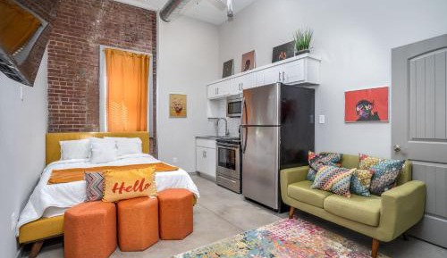 Studio Apartment