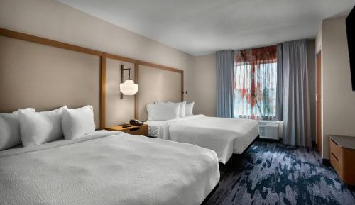 One-Bedroom Queen Suite with Two Queen Beds and Sofa Bed