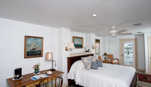 Family Room with Side Sea View