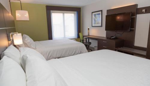 Standard Room with Two Queen Beds