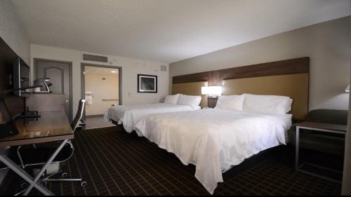 Standard Double Room with Two Double Beds