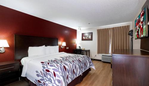 Deluxe King Room Disability Access Smoke Free